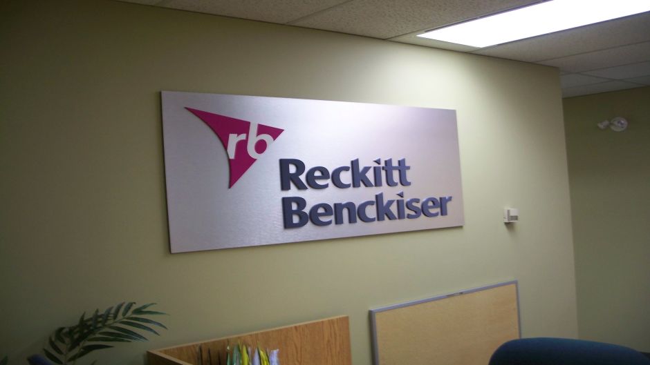 Interior Dimensional Letters and Logos